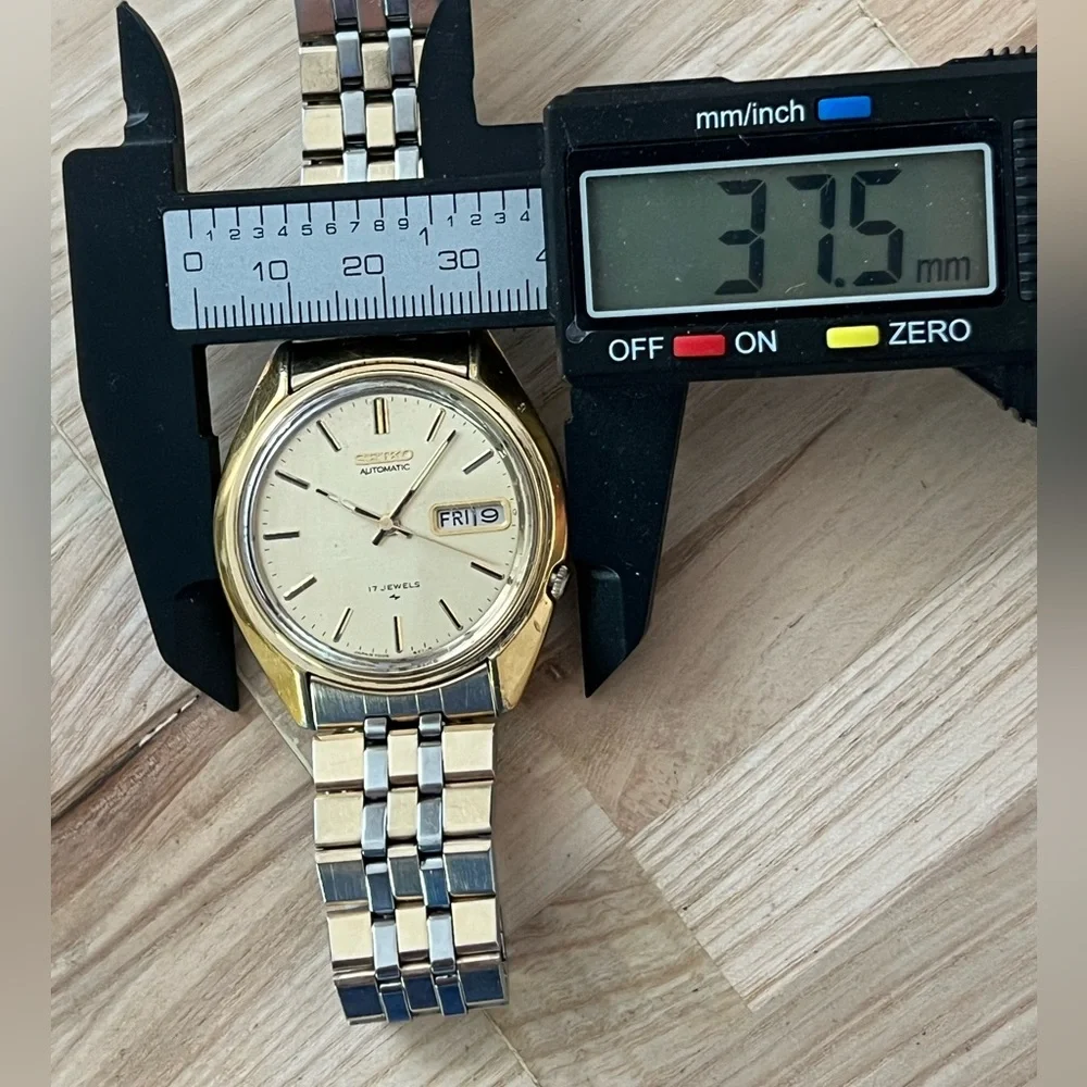 Seiko Automatic Rare Vintage Men’s Watch Two-Tone Bracelet Gold-Tone Dial Date